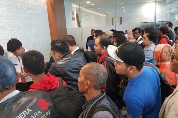 Permasalahan mesin, Lion Air rute Semarang-Jakarta batal terbang