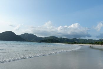 Pantai Selong Belanak kurang promosi