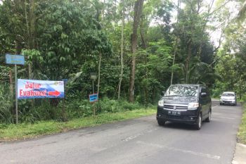 Jalur evakuasi pengungsi Merapi minim lampu penerangan