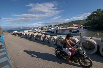 Revitalisasi pelabuhan pendaratan ikan