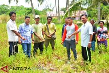 Warga Tanjung paku terharu akhirnya dibangun Polindes