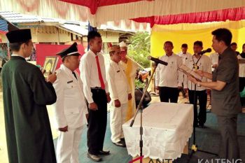 Bupati Nadalsyah minta pemerintahan desa bekerja di kantor desa jangan di rumah