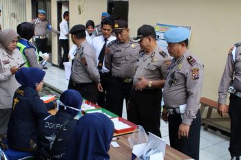197 personel Polres Solok Arosuka ikuti tes urine
