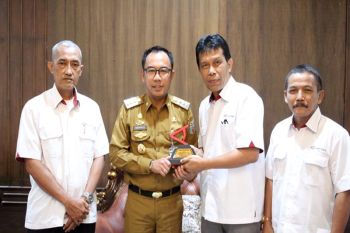 LKBN ANTARA Biro Lampung silaturami dengan Bupati Waykanan