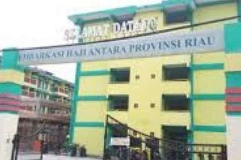 Jentik nyamuk di gedung Embarkasi Haji Antara Riau