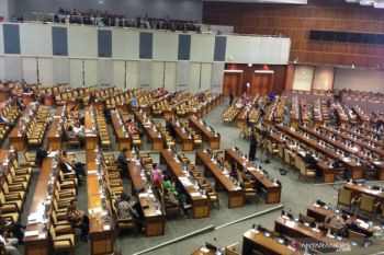 Hanya 281 anggota yang hadir Rapat Paripurna DPR