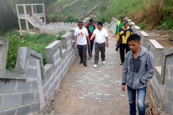 Lereng Singgalang Agam sudah ramai dikunjungi meski belum dibuka