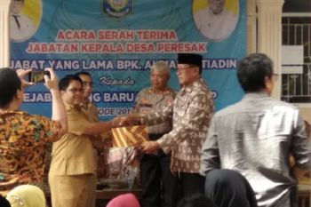 Pemkab Lombok Barat ingatkan kades bekerja sesuai perundang-undangan