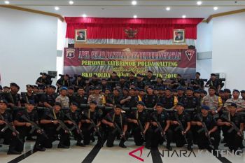 100 personel Brimob Kalteng diberangkatkan ke Jateng, ini tugasnya
