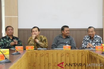Rektor UNS tegaskan pemilihan rektor tetap ikuti aturan