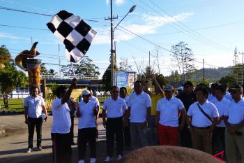 Ribuan warga Biak ikut "millenial road safety festival"