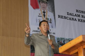 Bupati Sumendap kritik data BPS