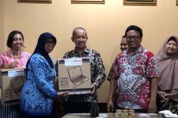 UKM Yogyakarta lulus pelatihan peroleh bantuan laptop