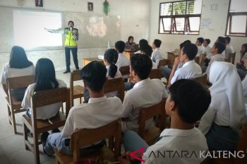 Ratusan siswa Barito Timur diajak tertib berlalu lintas
