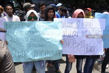 Unjuk Rasa Dugaan Korupsi Dana Hibah