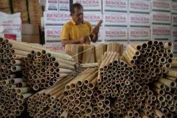 Produksi sedotan bambu