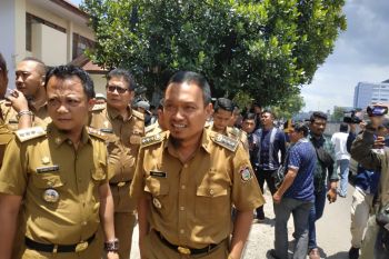 Lima pengacara dampingi pemeriksaan 15 camat di Makassar