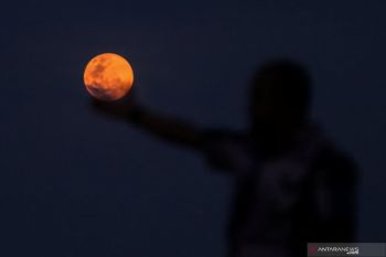 Fenomena 'Super Snow Moon' paling besar tahun ini