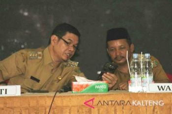 Jangan ada pemilih yang golput, kata Wabup Bartim