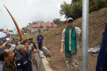 Dipasang 200 titik, masyarakat Sawahlunto sambut baik lampu tenaga surya
