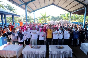 Wali Kota Makassar dorong masyarakat sadar kebersihan