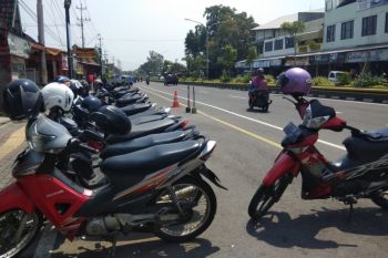 Yogyakarta intensifkan pembinaan juru parkir menjelang libur akhir tahun