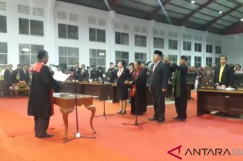 Marty resmi pimpin DPRD Mitra, Sumendap: Ini era baru