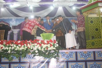 100 guru ngaji di Sukamara terima tambahan penghasilan