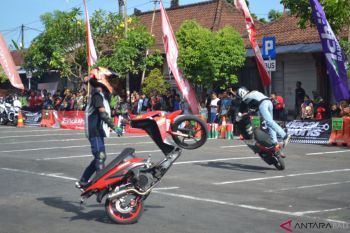 Pemkot Denpasar-IMI Bali gelar "Safety Riding Eksibision & Freestyle"