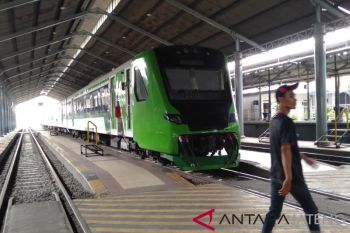 Hari pertama penjualan, tiket KA Lebaran terjual 20 Persen