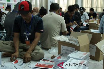 Sortir surat suara pilpres, KPU Pati libatkan puluhan warga