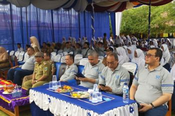 Wika Persero Salurkan Bantuan CSR ke SMP 1 Bengkunat