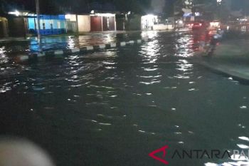 Bupati Jayawijaya perintahkan pimpinan dinas terkait bersihkan seluruh parit