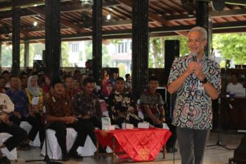 Ganjar berencana sumbang Rp5 miliar untuk satu desa percontohan