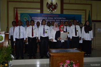 Pengadilan Negeri Tanah Datar canangkan Zona Integritas