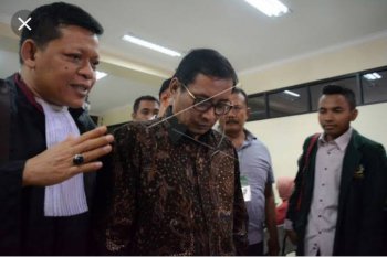 Bupati nonaktif Tulungagung  ternyata masih terima gaji  meski di penjara