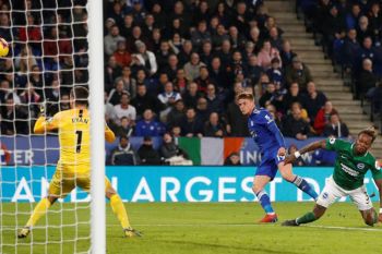 Leicester bekuk Brighton 2-1