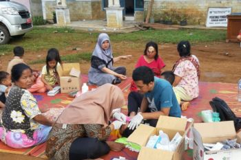 Posko Kesehatan Sungai Kunyit rawat 22 korban luka ringan akibat gempa (Video)