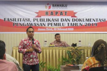 Bawaslu : pelanggaran alat peraga masih terjadi di Padang