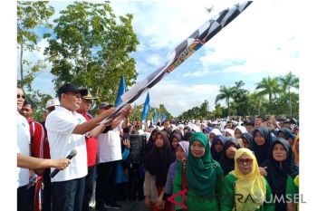 Mendikbud lepas jalan santai gebyar pendidikan dan kebudayaan