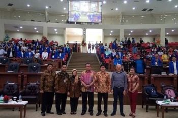 Ratusan mahasiswa ikut parlemen kampus di  Manado