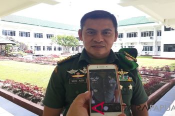 Jenazah tiga anggota TNI korban KKB dievakuasi ke kampung halamannya