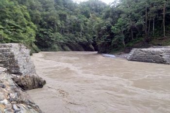 Jalan transPapua Jayapura-Wamena tidak bisa dilalui