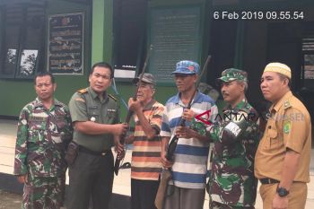 Warga Musi Banyuasin serahkan senjata api ilegal