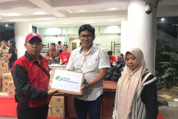 BPJSTK serahkan bantuan korban banjir-longsor Manado