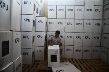 Perakitan kotak suara