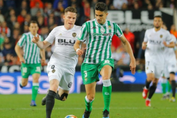 Kalahkan Real Betis Valencia Tantang Barcelona di Final Piala Raja