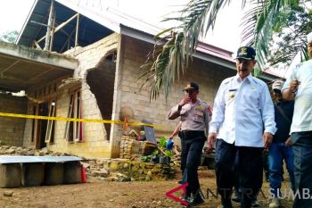 Komisi VIII DPR RI tinjau daerah terdampak gempa Solok Selatan