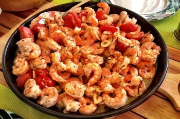 Selain bermanfaat, udang juga berisiko saat dikonsumsi