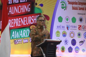 Mahasiswa PTS Kepri Seminar Kewirausahaan Bersama Dirjen Belmawa